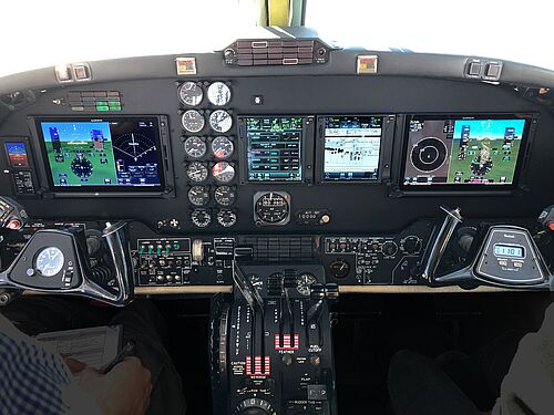 King Air B200; dual G600, TXi, Garmin; G600 TXi; EFIS; Avionics Upgrade